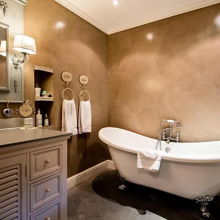 Le Tresor Des Templiers Hotel